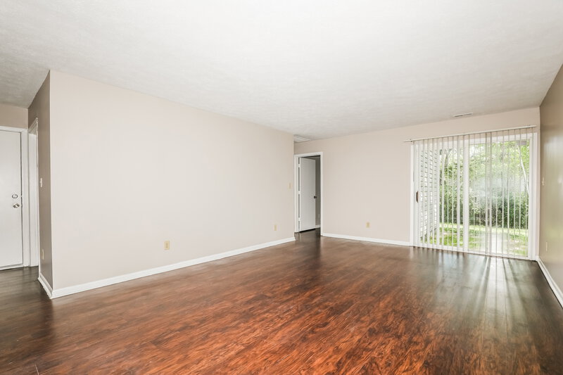 1,775/Mo, 5149 Emmert Dr INDIANAPOLIS, IN 46221 Living Room View 2