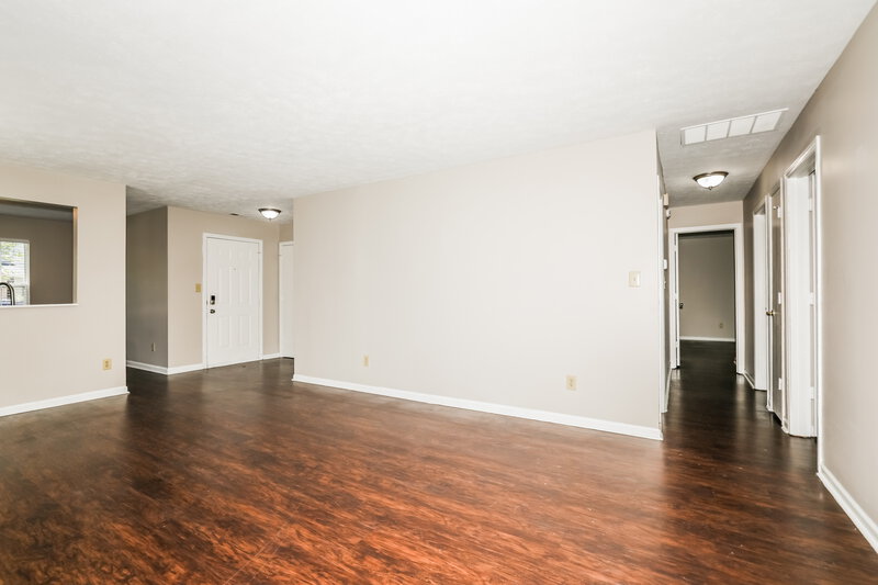 1,775/Mo, 5149 Emmert Dr INDIANAPOLIS, IN 46221 Living Room View 3