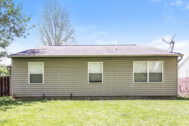 1,775/Mo, 5149 Emmert Dr INDIANAPOLIS, IN 46221 Rear View