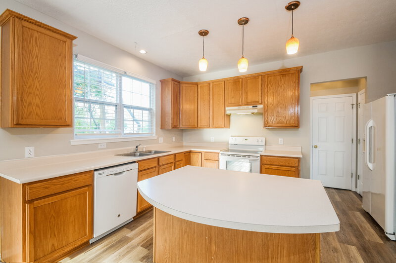 4,000/Mo, 5292 Shiloh Falls CARMEL, IN 46033 Kitchen View