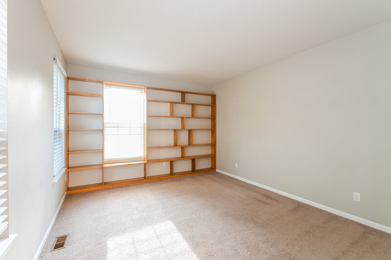 4,000/Mo, 5292 Shiloh Falls CARMEL, IN 46033 Office View