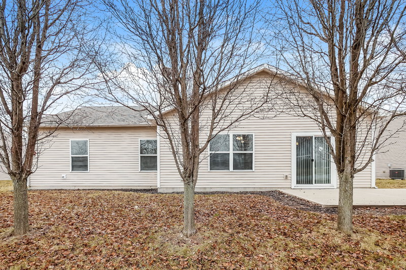1,765/Mo, 2060 Seven Peaks Dr Cicero, IN 46034 Rear View