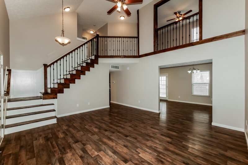 2,035/Mo, 2156 Turning Leaf Dr Franklin, IN 46131 Living Room View