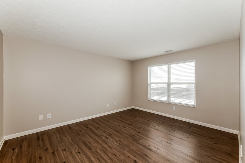 2,035/Mo, 2156 Turning Leaf Dr Franklin, IN 46131 Main Bedroom View