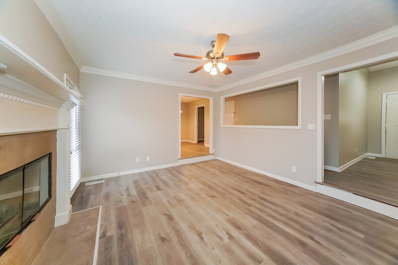 1,845/Mo, 5404 Helena Ave Indianapolis, IN 46237 Living Room View 2