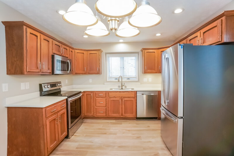 1,845/Mo, 5404 Helena Ave Indianapolis, IN 46237 Kitchen View