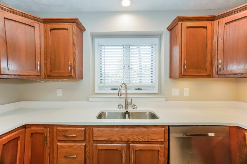 1,845/Mo, 5404 Helena Ave Indianapolis, IN 46237 Kitchen View 2