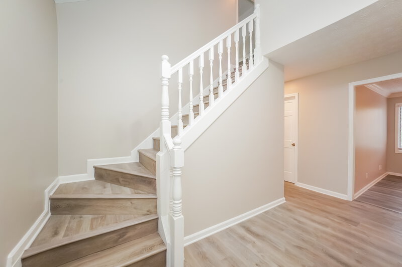 1,845/Mo, 5404 Helena Ave Indianapolis, IN 46237 Stairwell View
