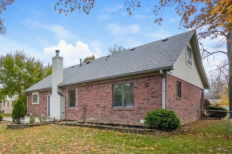 1,845/Mo, 5404 Helena Ave Indianapolis, IN 46237 Rear View