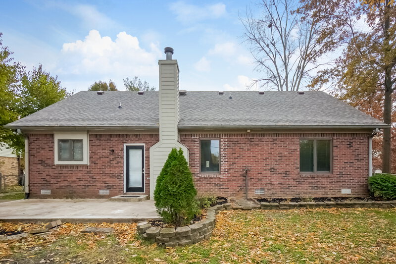 1,845/Mo, 5404 Helena Ave Indianapolis, IN 46237 Rear View 2