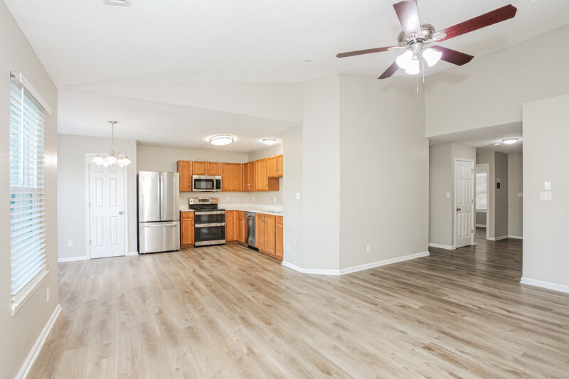 1,915/Mo, 1312 River Ridge Dr Brownsburg, IN 46112 Living Room View 2