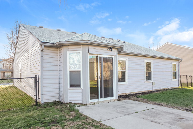 1,915/Mo, 1312 River Ridge Dr Brownsburg, IN 46112 Rear View 2