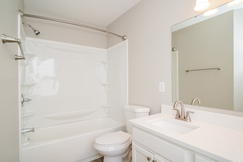 1,785/Mo, 7405 Carnation Lane Indianapolis, IN 46214 Bathroom View