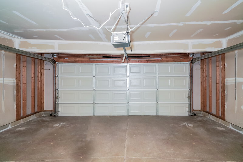 1,785/Mo, 7405 Carnation Lane Indianapolis, IN 46214 Garage View