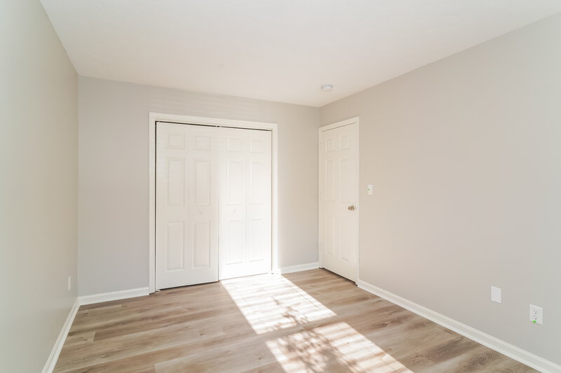 1,810/Mo, 6726 Oak Lake Dr Indianapolis, IN 46214 Bedroom View