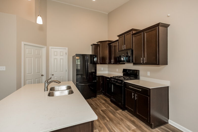 1,605/Mo, 386 Thunderwood Dr Greenfield, IN 46140 Kitchen View