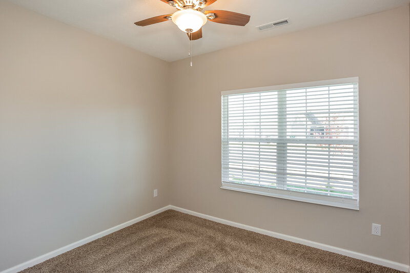 1,605/Mo, 386 Thunderwood Dr Greenfield, IN 46140 Bedroom View