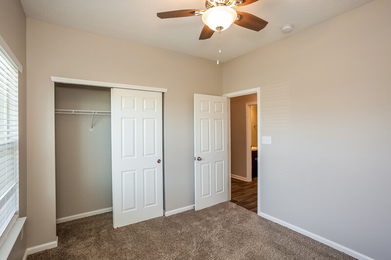 1,605/Mo, 386 Thunderwood Dr Greenfield, IN 46140 Bedroom View 2