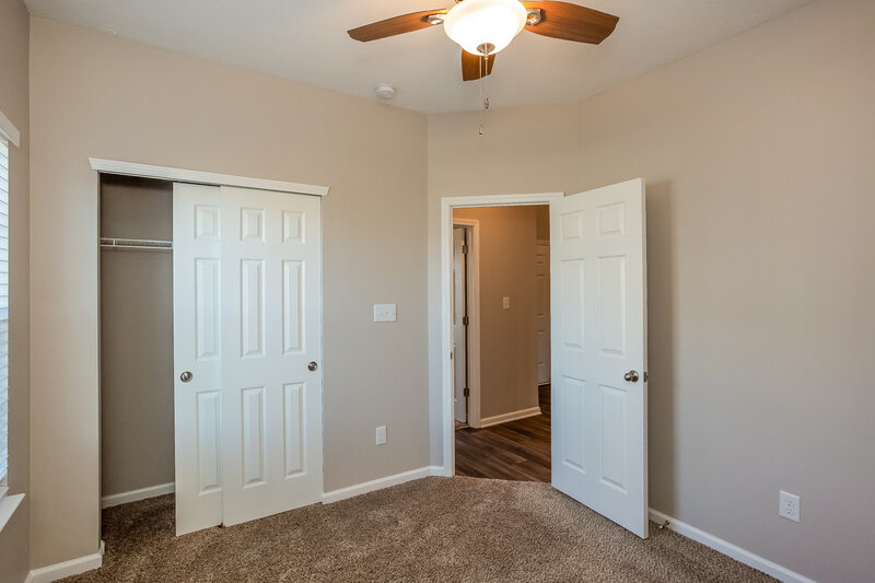 1,605/Mo, 386 Thunderwood Dr Greenfield, IN 46140 Bedroom View 4