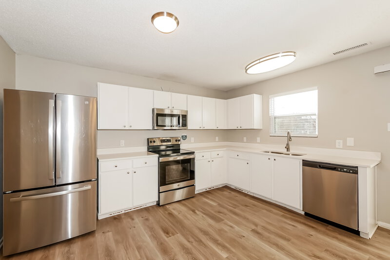 2,910/Mo, 2046 Morning Light Lane Greenwood, IN 46143 Kitchen View