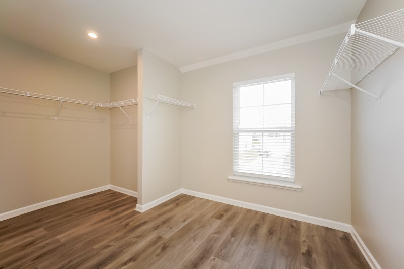 2,380/Mo, 1119 Barberry Dr Greenwood, IN 46143 Walk In Closet View