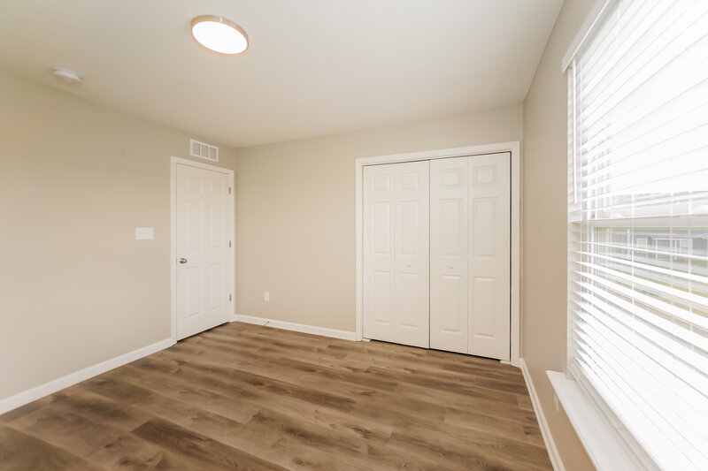2,380/Mo, 1119 Barberry Dr Greenwood, IN 46143 Bedroom View