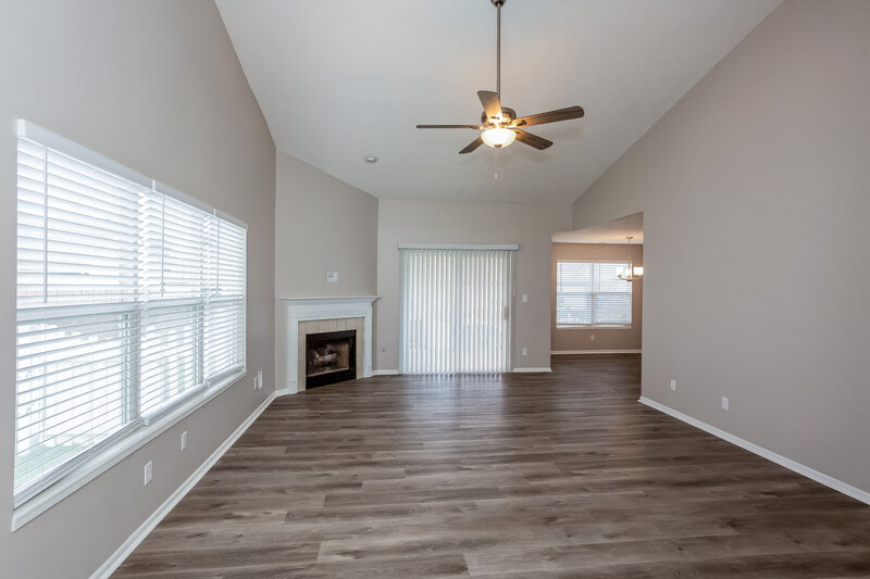 2,185/Mo, 756 Rose Lane Brownsburg, IN 46112 Living Room View