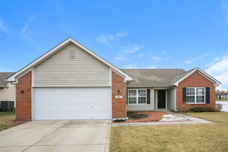 2,740/Mo, 221 Pennwood Ln Brownsburg, IN 46112 External View
