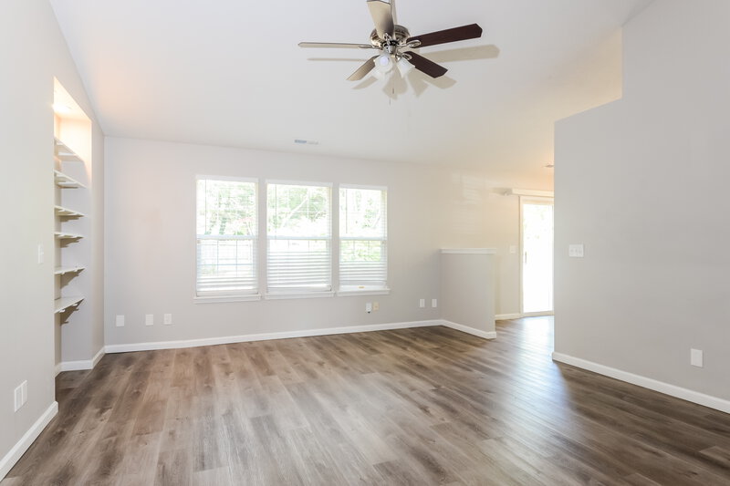 1,900/Mo, 5724 Blackley Ln Indianapolis, IN 46254 Living Room View