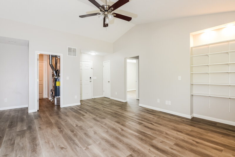 1,900/Mo, 5724 Blackley Ln Indianapolis, IN 46254 Living Room View 2