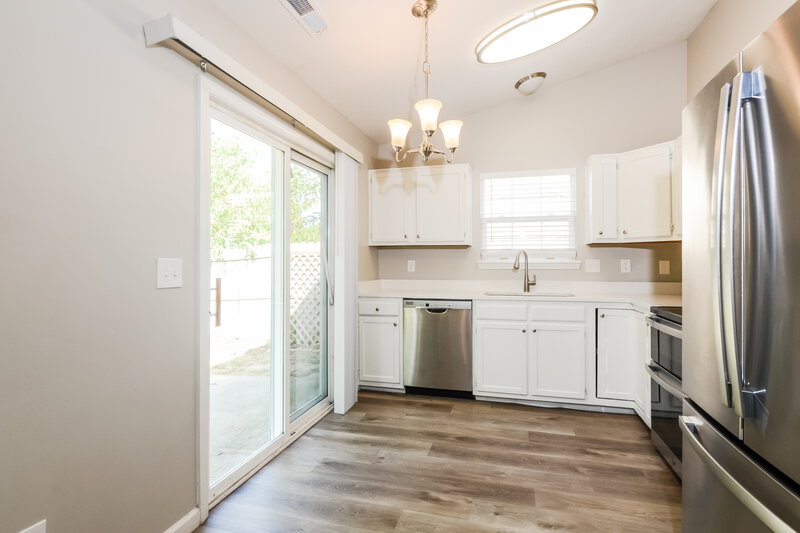 1,900/Mo, 5724 Blackley Ln Indianapolis, IN 46254 Dining Room View