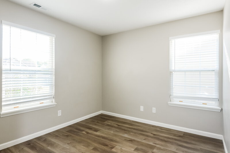 1,900/Mo, 5724 Blackley Ln Indianapolis, IN 46254 Bedroom View 3