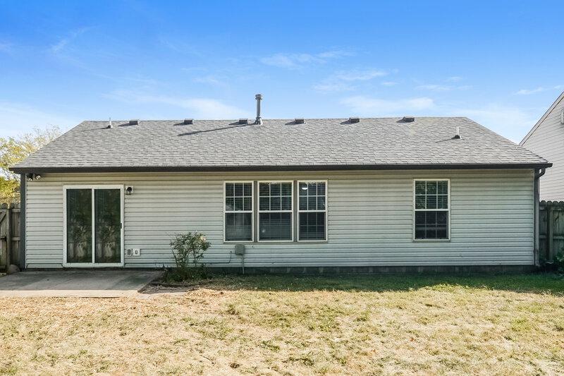 1,900/Mo, 5724 Blackley Ln Indianapolis, IN 46254 Rear View