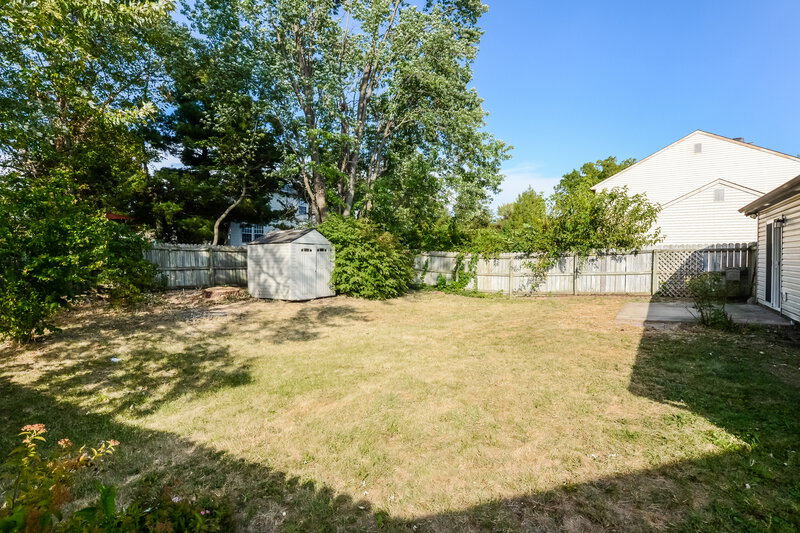 1,900/Mo, 5724 Blackley Ln Indianapolis, IN 46254 Exterior View