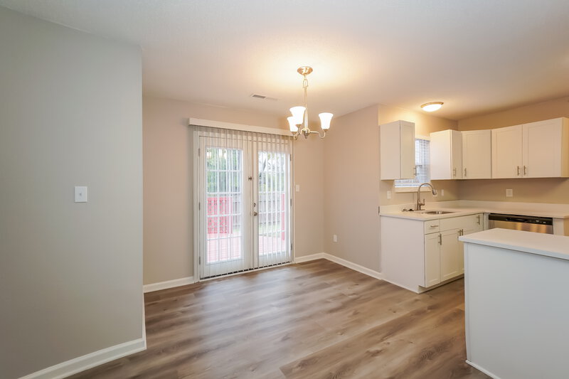 2,210/Mo, 776 West St Whiteland, IN 46184 Dining Room View