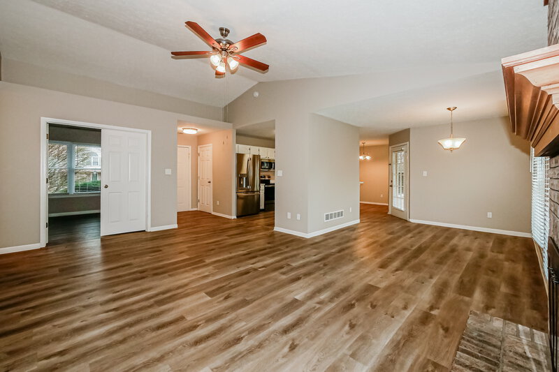 1,840/Mo, 509 Village Blvd Mooresville, IN 46158 Living Room View 2