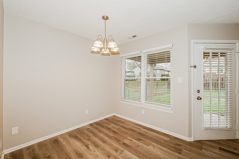 1,840/Mo, 509 Village Blvd Mooresville, IN 46158 Breakfast Nook View