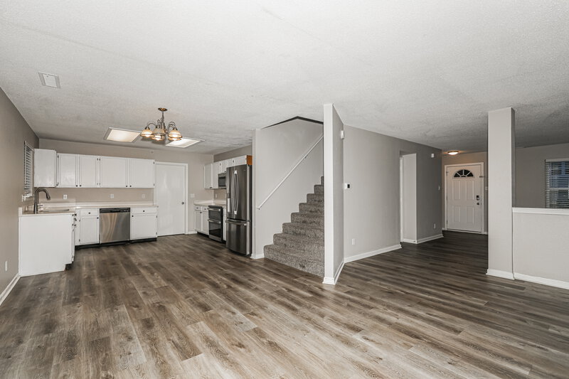 2,230/Mo, 333 Sunburst Ln Greenwood, IN 46143 Living Room View 3