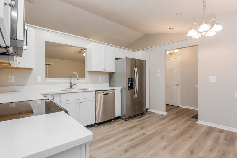 1,780/Mo, 1251 Matthews Ct Franklin, IN 46131 Kitchen View 2