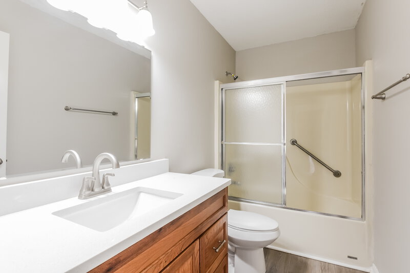 1,780/Mo, 1251 Matthews Ct Franklin, IN 46131 Bathroom View