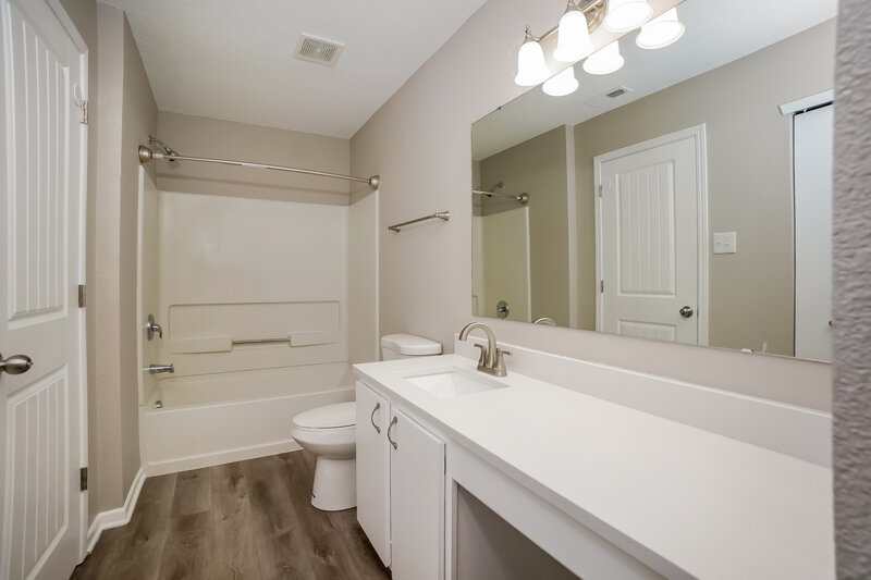 2,310/Mo, 13341 All American Rd Fishers, IN 46037 Bathroom View