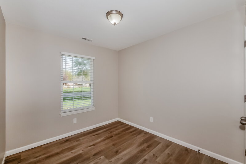 1,870/Mo, 450 Southgate Dr Greenwood, IN 46143 Bedroom View