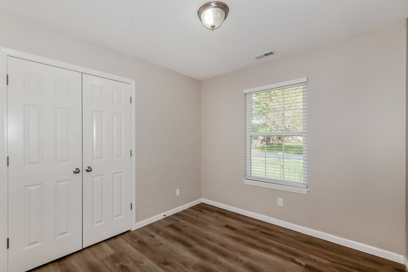 1,870/Mo, 450 Southgate Dr Greenwood, IN 46143 Bedroom View 2