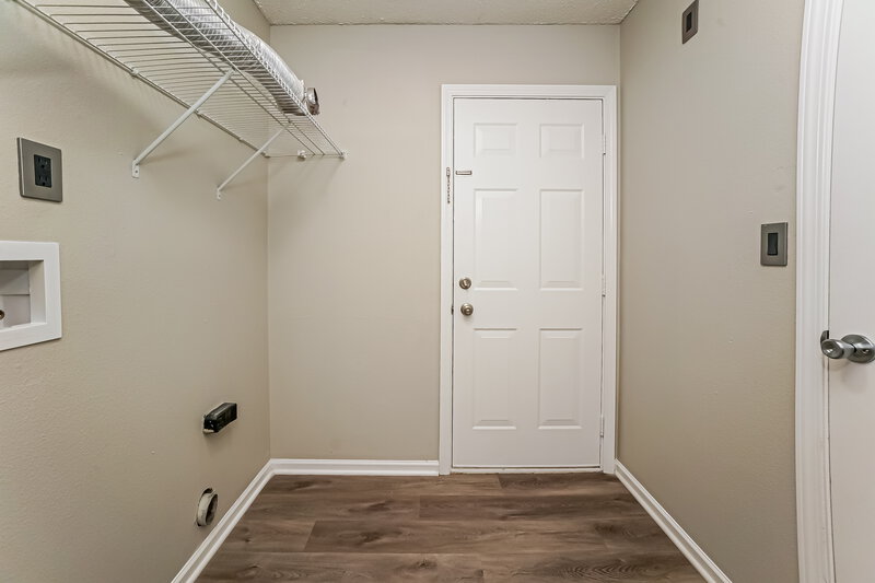 2,460/Mo, 5323 Melbourne Rd Indianapolis, IN 46228 Walk In Closet View