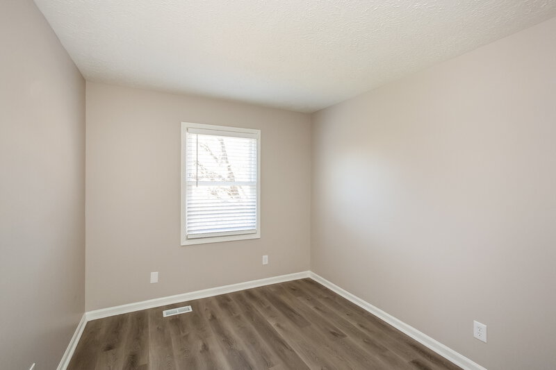 1,865/Mo, 8030 Woodgate Ct Indianapolis, IN 46268 Bedroom View