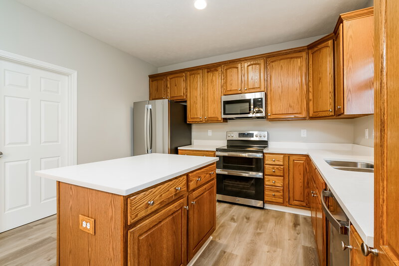 2,505/Mo, 6571 E Daisy Hill Ct Camby, IN 46113 Kitchen View 2