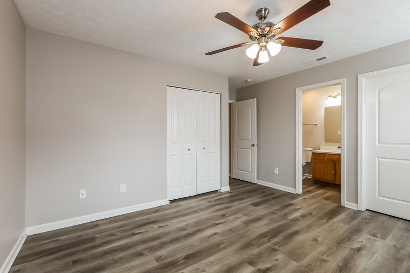 1,582/Mo, 11409 Cuyahoga Dr Indianapolis, IN 46235 Main Bedroom View 2