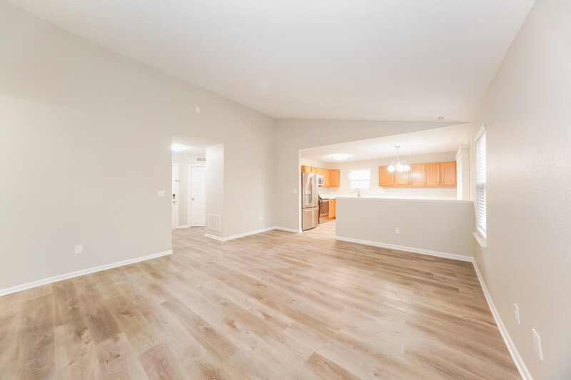 1,865/Mo, 19219 Prairie Crossing Dr Noblesville, IN 46062 Living Room View