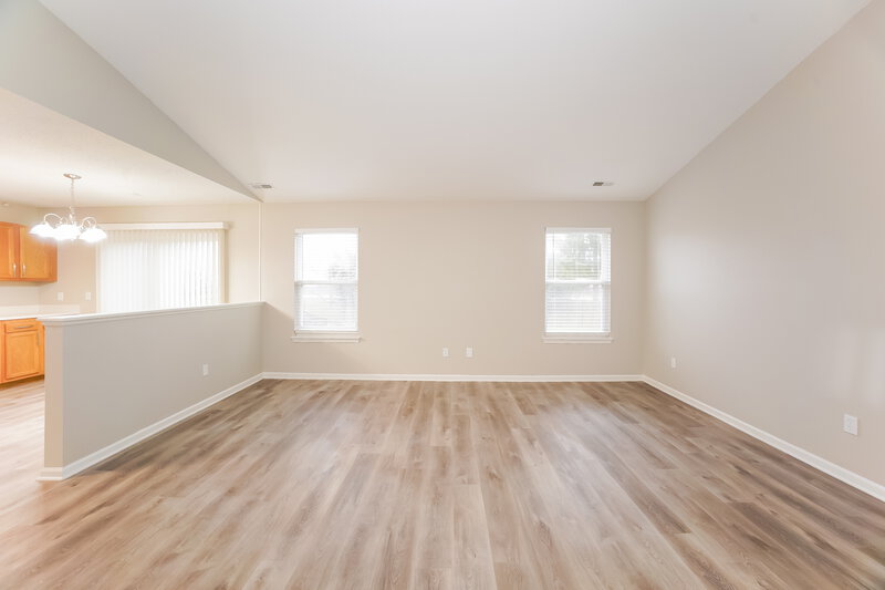1,865/Mo, 19219 Prairie Crossing Dr Noblesville, IN 46062 Living Room View 2