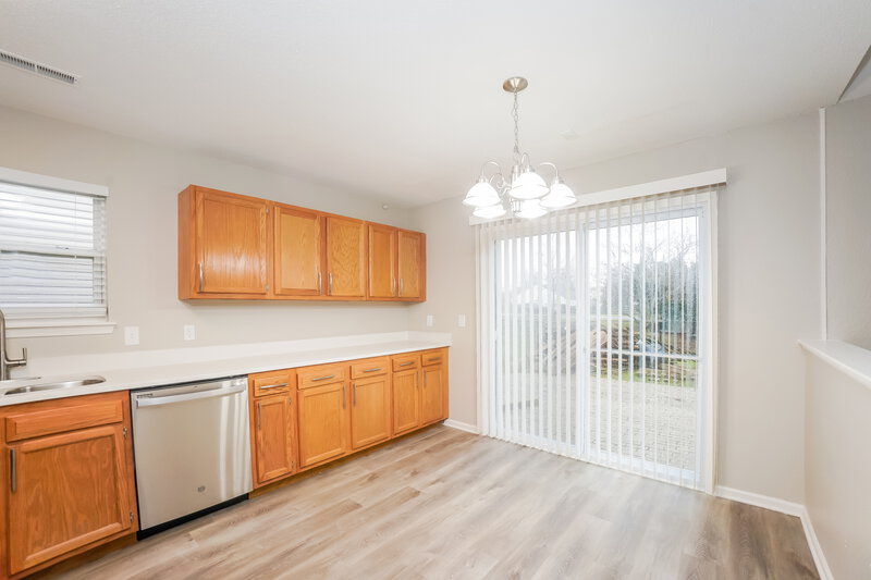 1,865/Mo, 19219 Prairie Crossing Dr Noblesville, IN 46062 Dining Room View